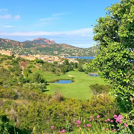 Cap Esterel Vacances, Centre B1, Studio Cabine 5 Pers. Ref. 302la Apartment
