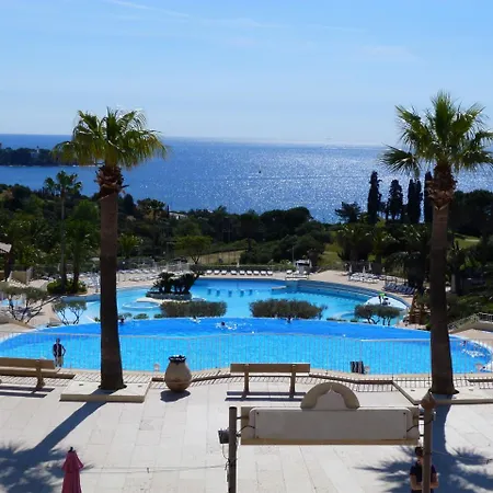 Apartment Cap Esterel Vacances, Centre B1, Studio Cabine 5 Pers. Ref. 302la